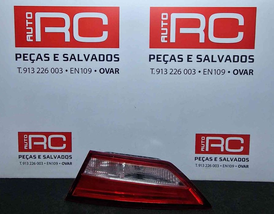 Farolim da Mala Direito 90047633 - SEAT LEON ST