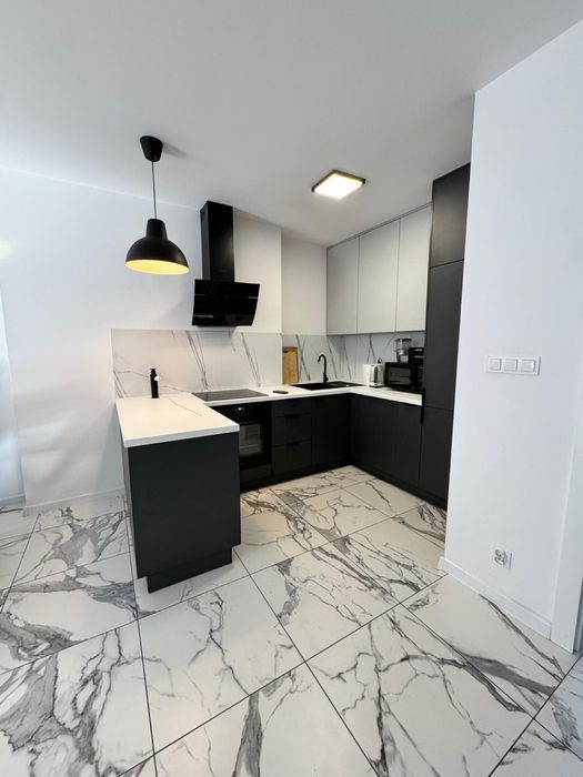 DO WYNAJĘCIA – przestronne 68 m² w samym centrum Buku | BEZCZYNSZOWE