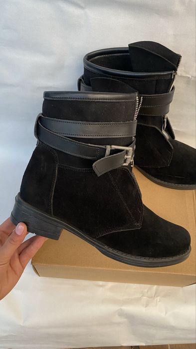 Ботинки жіночі з натуральної замші
