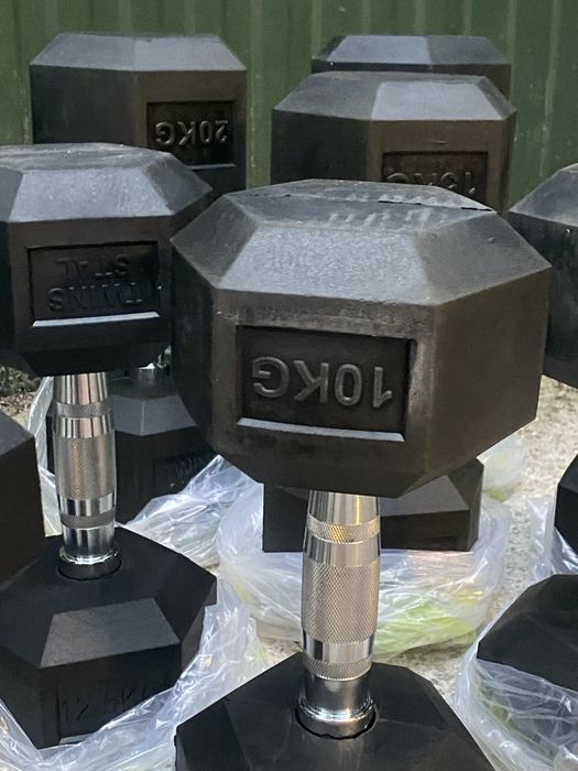 Zestaw hantli hexagonalnych 2-20kg