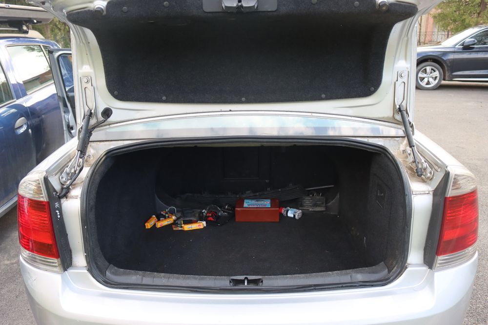 Opel Vectra H 2004 рік 2.2 Автомат на ходу