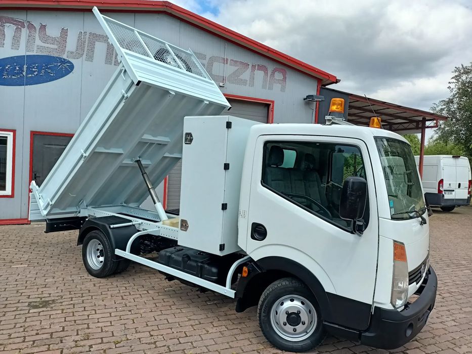 Nissan CABSTAR KIPER WYWROT  Podwójne Koła Hak Renault MAXITY