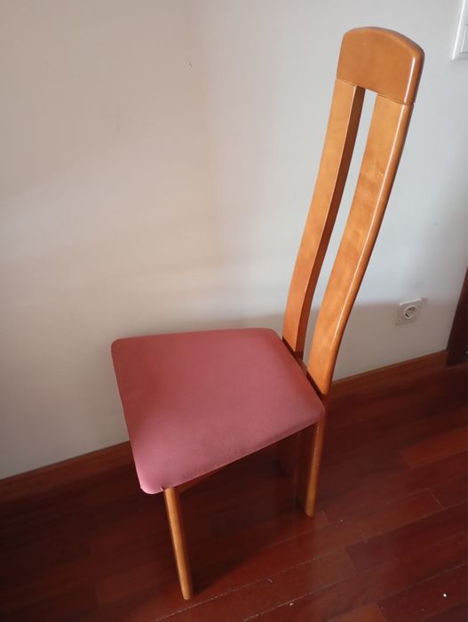 Conjunto Mesa + 4 cadeiras
