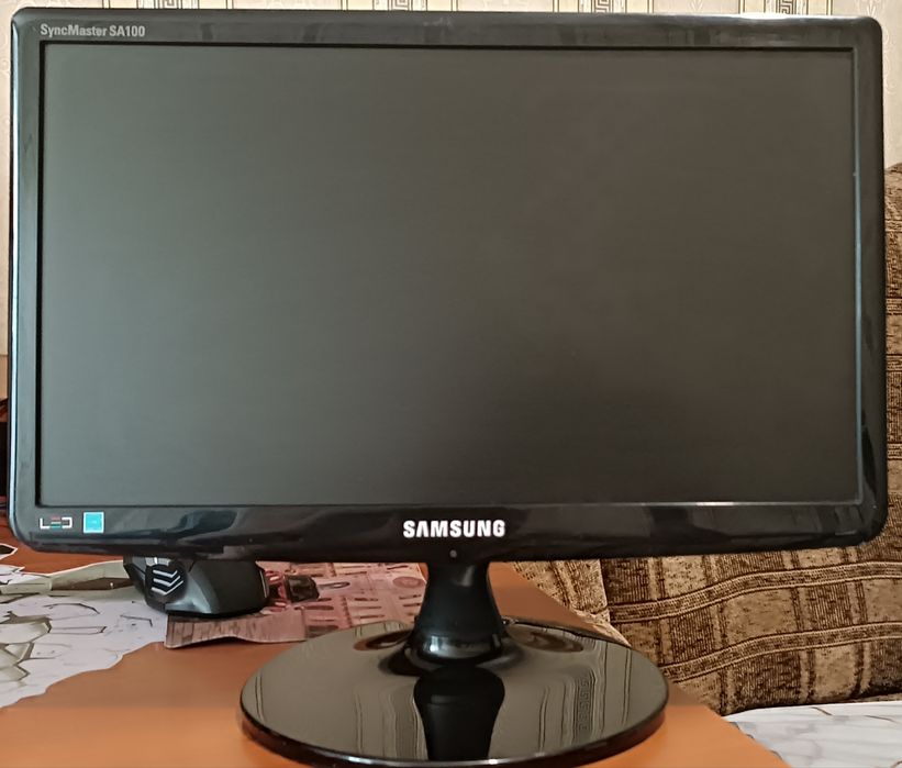 Продам монитор Samsung SA100