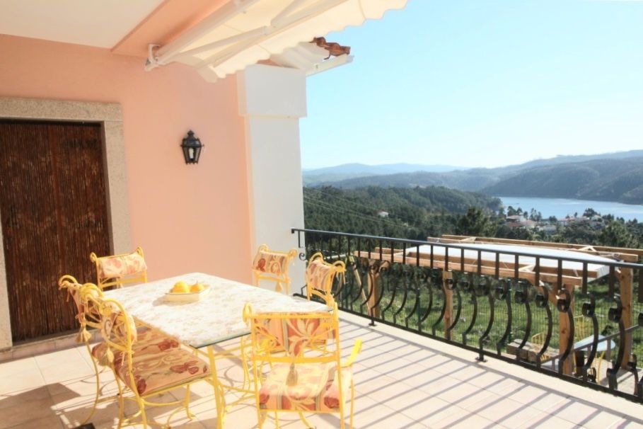 Moradia 9 suites vistas barragem do cabril