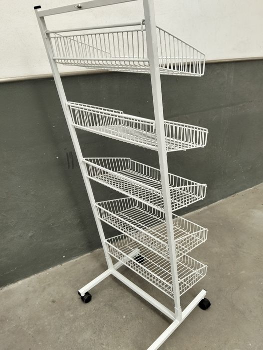 Expositor Metálico com 4 Prateleiras e Rodas (1,5m x 40cm)