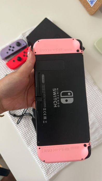 Nintendo SWITCH V2