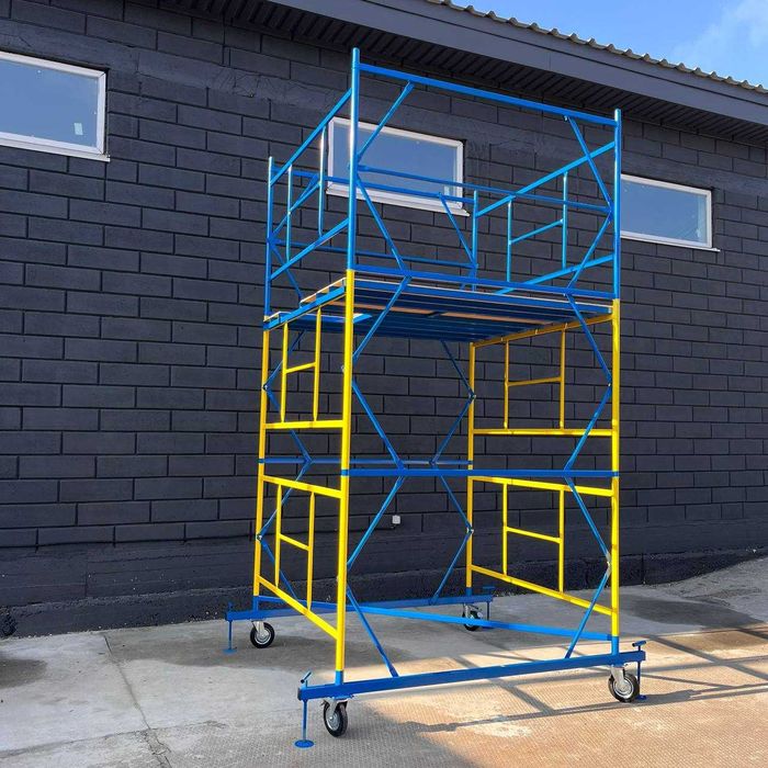 Вишка тура 1.2х2 м, помости, легкі та міцні риштування 42 мм діаметр