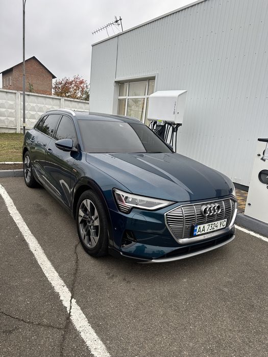 AUDI E-tron 55 батарея 95 кВТ