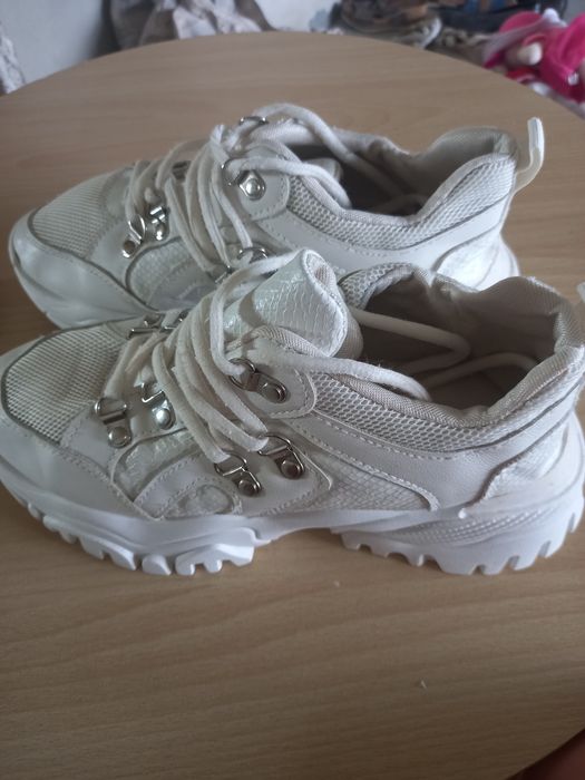 Buty sportowe adidasy