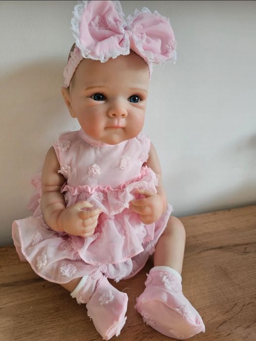 Prezent na świata reborn lalka jak żywa babybjörn