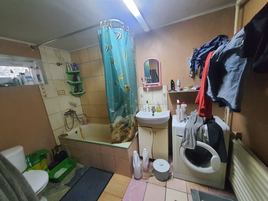 Продам окремих Пів будинка,  вул. Коцюбинського,  с/в в будинку! 5 сот
