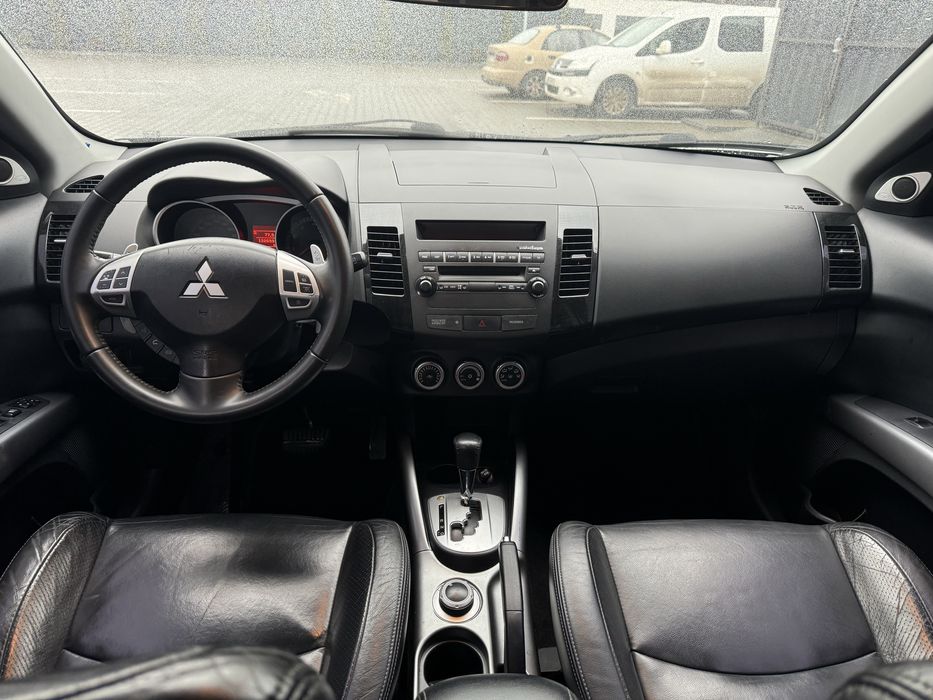 Outlander XL 2009 року обєм 3.0 газ/бензин