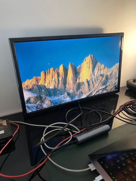 Smart TV OLE LED HD 24"