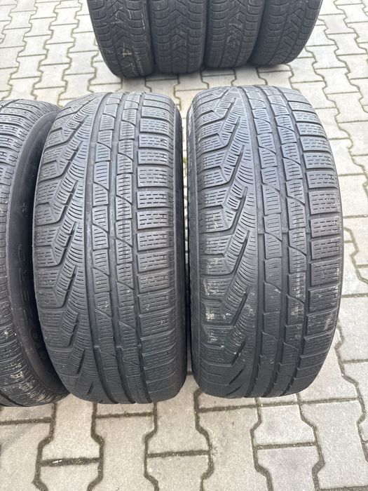 Колеса/резина/гума 225/55R17 Pirelli