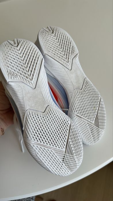 Кросівки буци adidas
