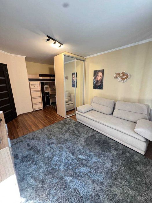 Продаж 1-кімнатної квартири гостиничного типу в затишному районі