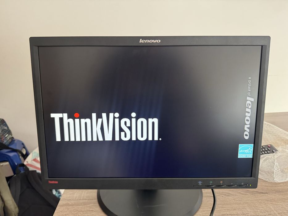 Monitor Lenovo Thinkvision LT2252P