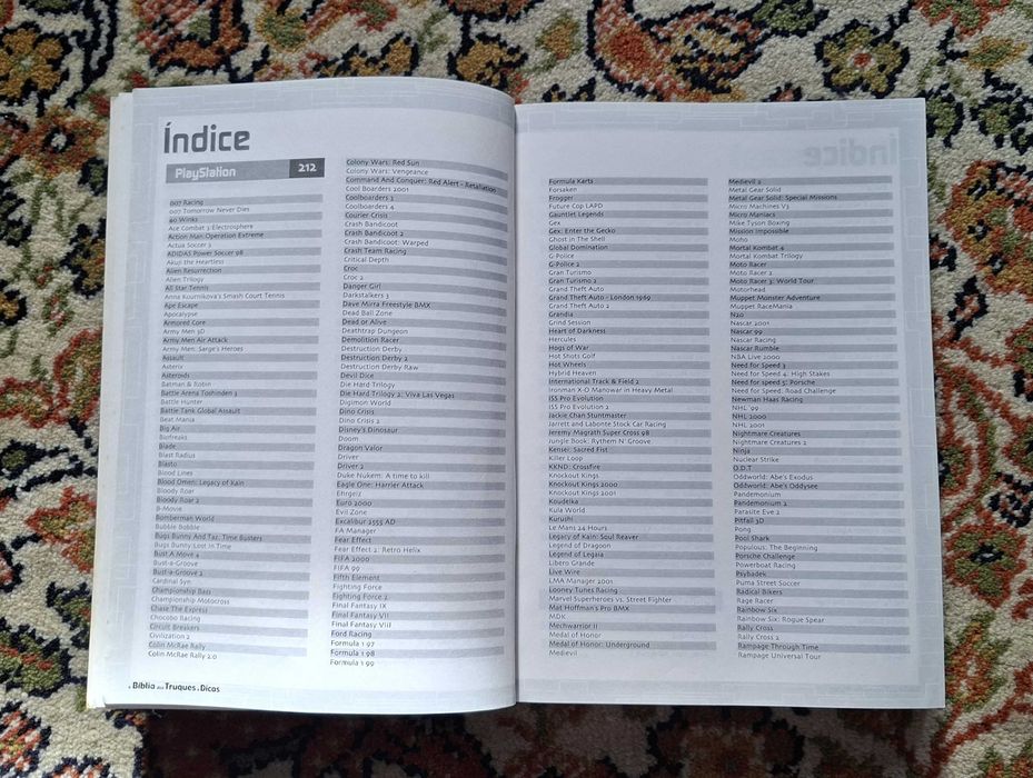 Raro Livro Truques e Dicas para jogos - A Bíblia - 2001