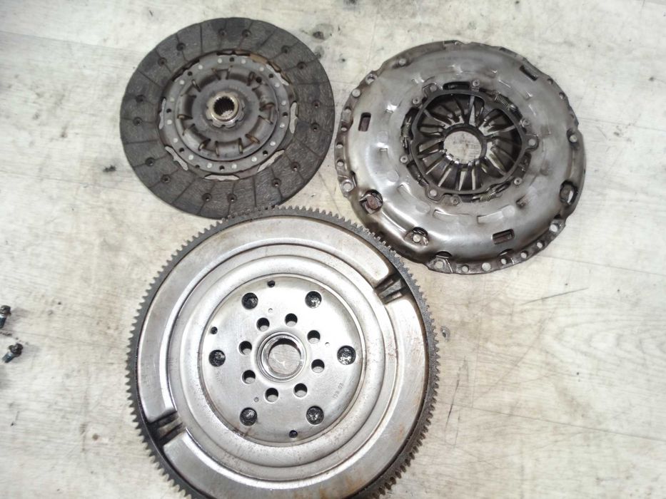 Маховик+комплект зчеплення Opel Zafira B 1.7CDTI