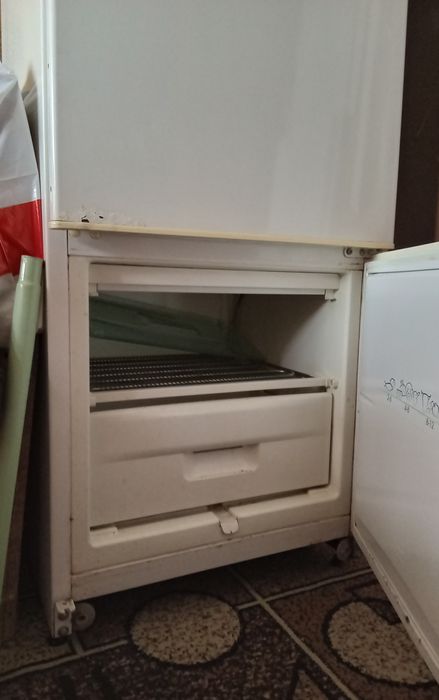 Холодильник  Snaige