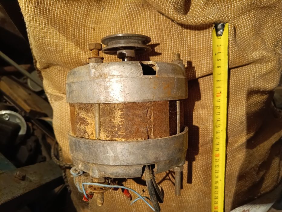 Двигун від пральної машини