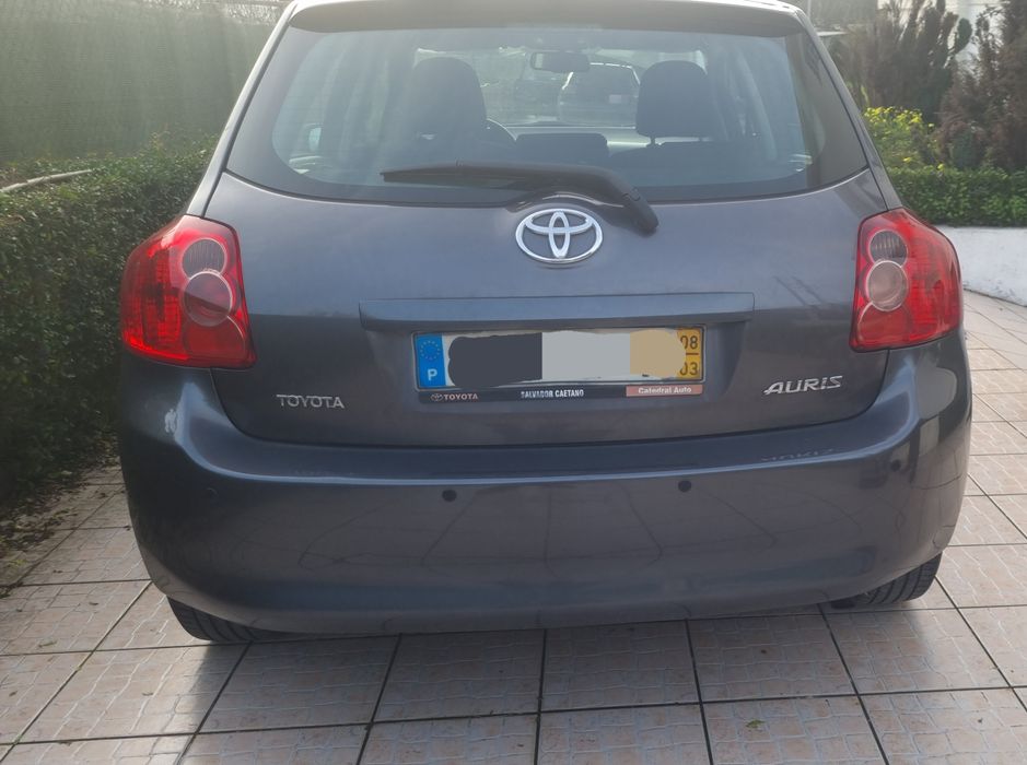 Toyota Auris 1.4 D-4D 2008 – Económico, Fiável e Bem Estimado