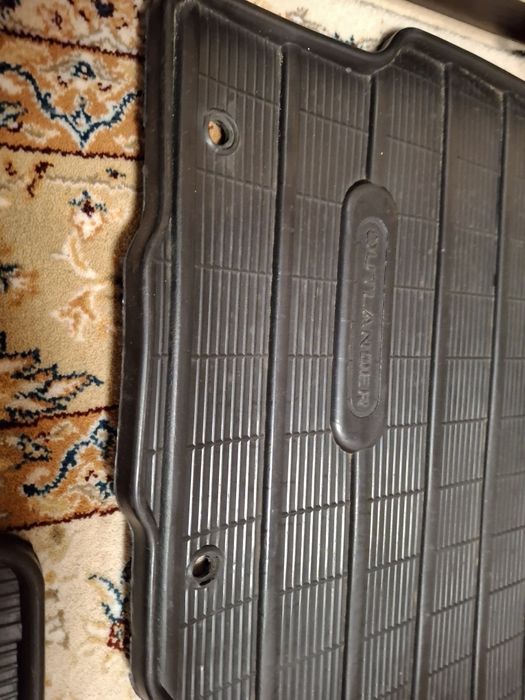 Гумові килимки для Mitsubishi Outlander XL нові