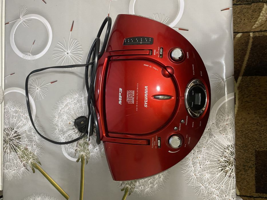Магнітофон МП3 і радіо FM Sylvania
