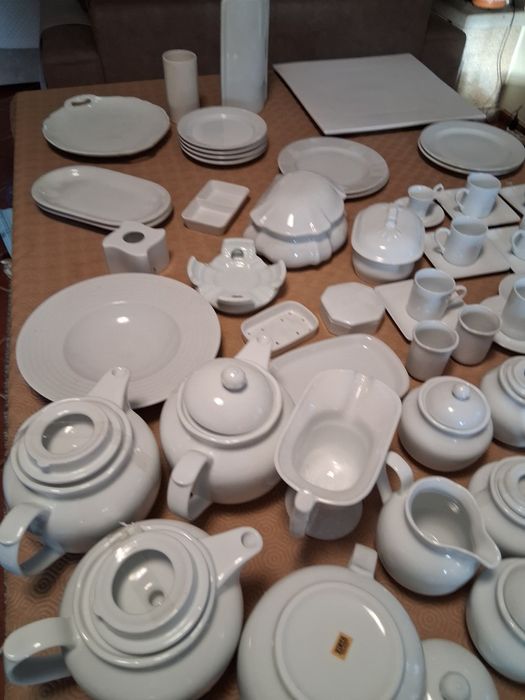 Louça Vista Alegre e outras para utilizar ou pintar