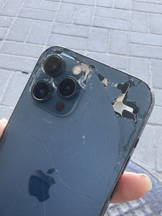 Продам iPhone 12-й на Max на 128
