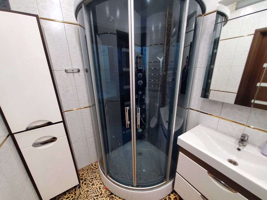 Посуточно однокомнатная квартира Бровары, ЖК Купава, улица Симоненка