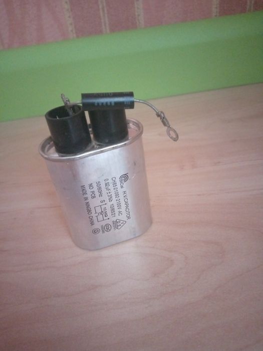 Конденсатор для СВЧ - печі Bicai CH 85 - 21092, 0,92 мкФ, 2100V.