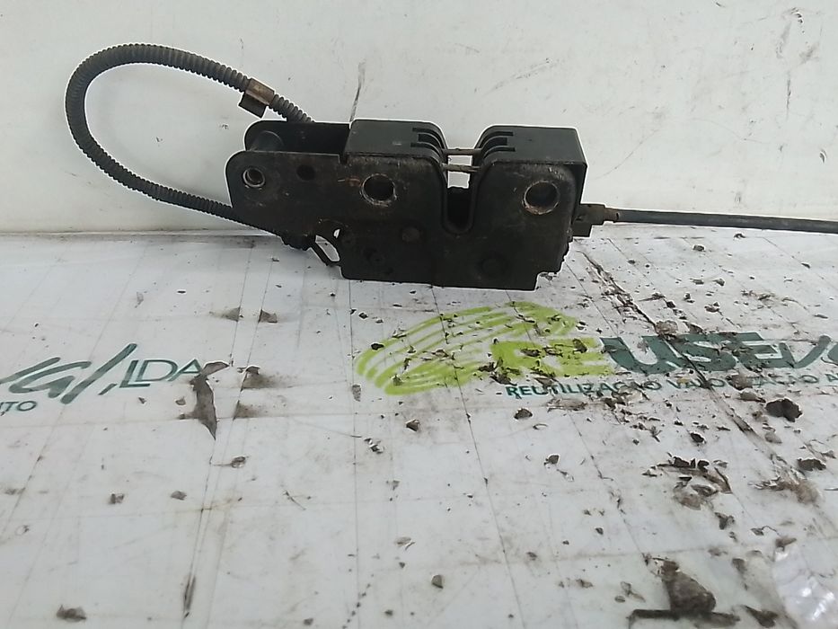 Fecho do Capot VOLKSWAGEN Golf V (1K1)