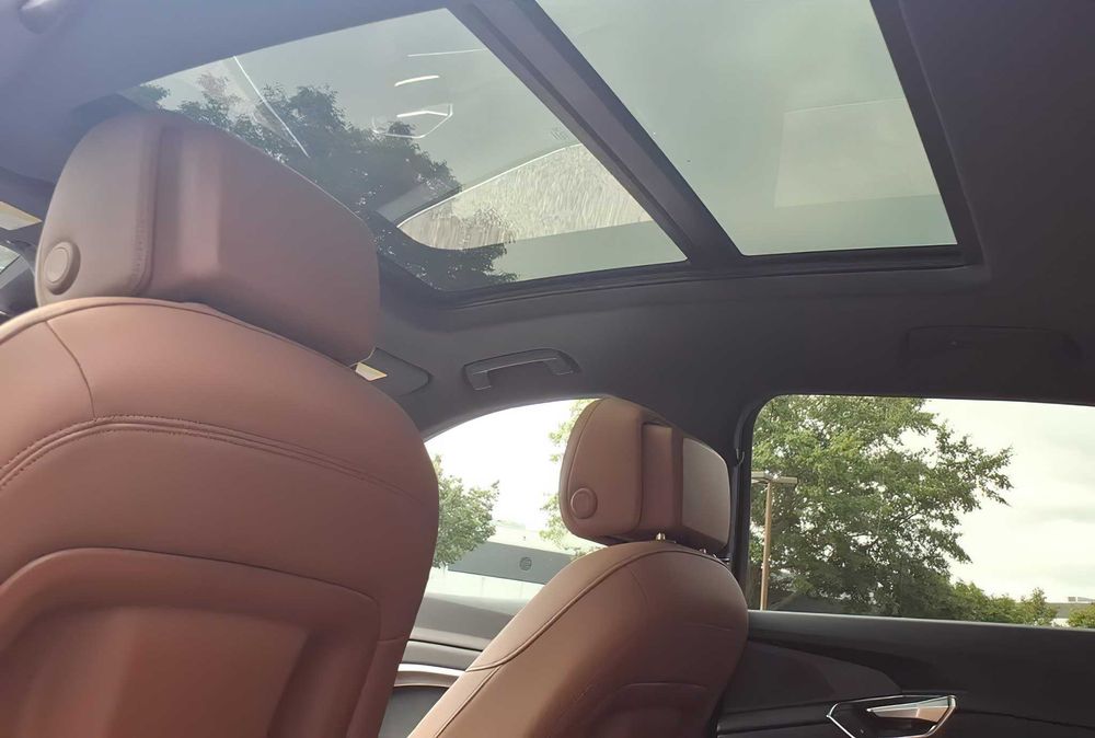 Audi e-tron      2019