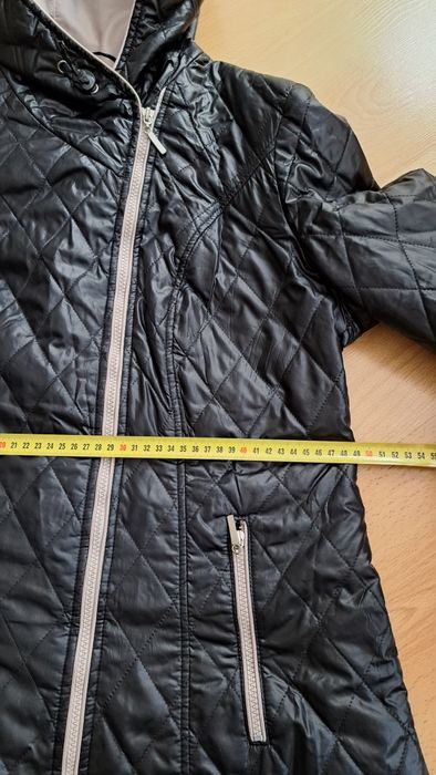 Lekka kurtka z kapturem rozm.40