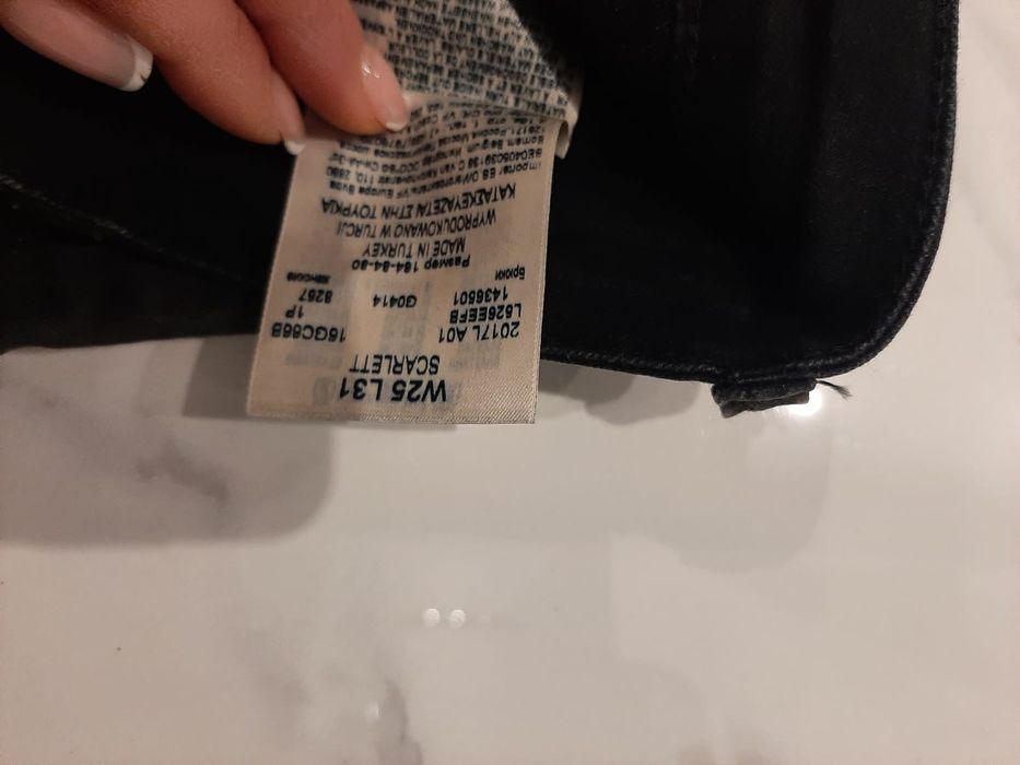 Spodnie woskowane rurki Lee rozm 25