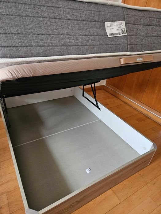 Sommier com arrumação + colchão Pikolin 1.40x1.90,em ótimo estado