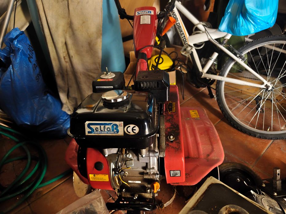 Motoenchada a gasolina