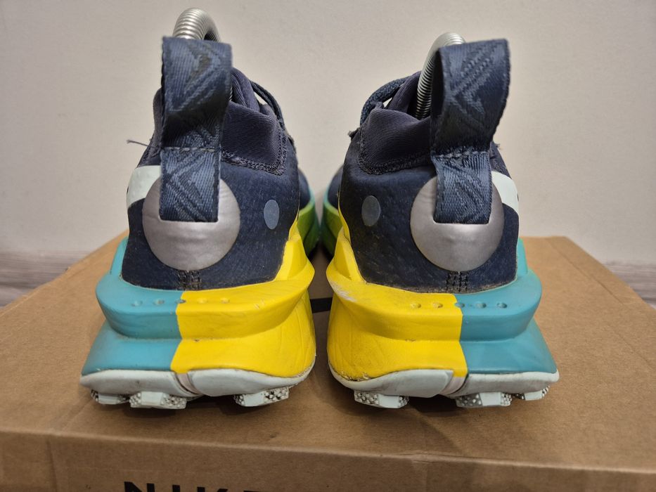 Buty damskie do biegania Nike ZoomX  Zegama Trail 2 rozmiar 40.