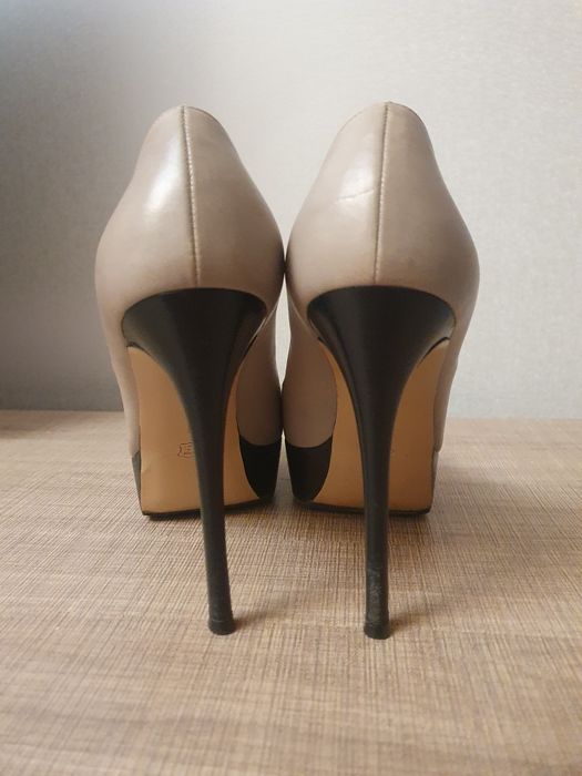 Шкіряні туфлі Gianvito Rossi 39 розмір 25.5 см (оригінал Італія)