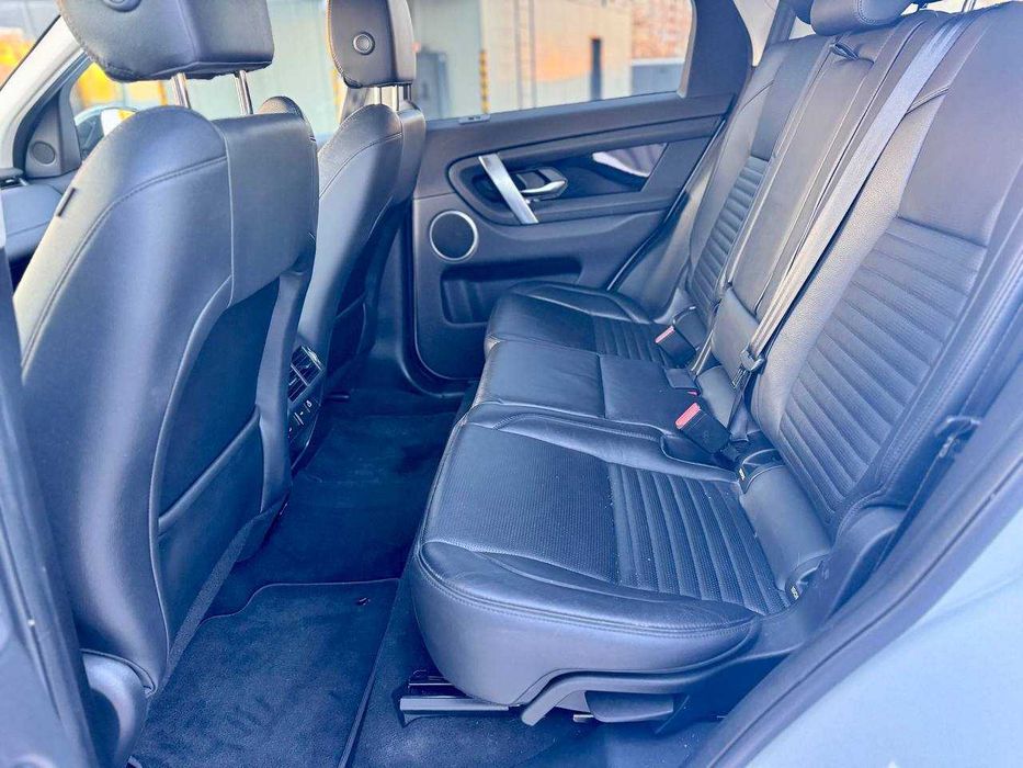 Land Rover Discovery Sport 2021