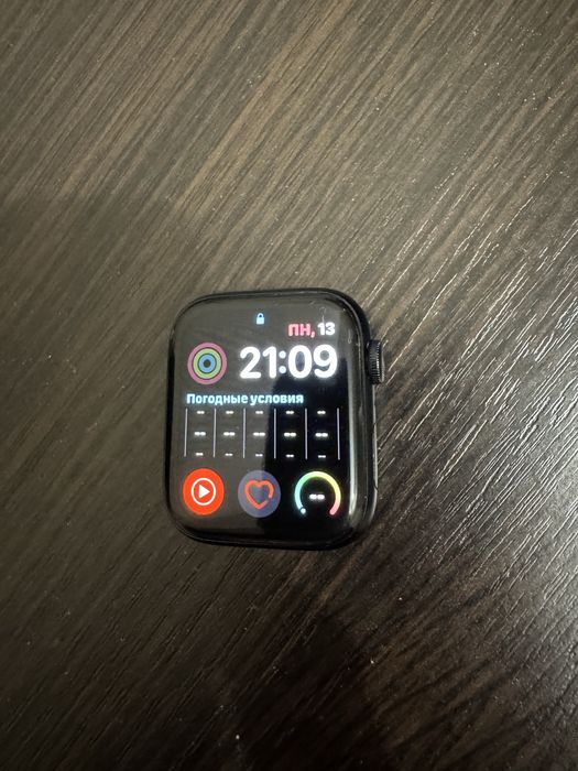 Apple watch SE 2 (44 mm)