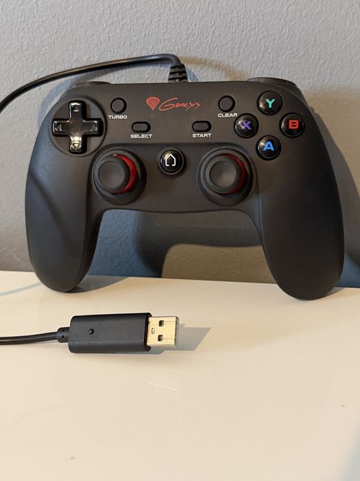 Pad do PC i PS3 genesis p65