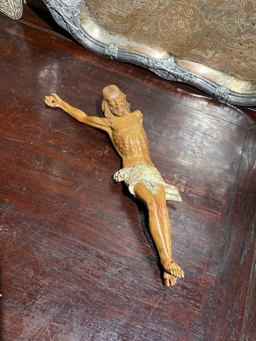 Cristo em madeira Buxo Séc XIX Arte Sacra 22 cm