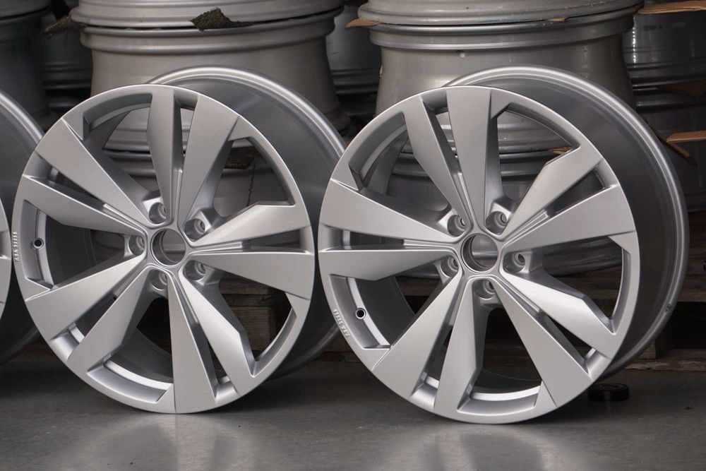 Alufelgi oryginal VW 5x112 8Jx19 et45 cb57,1 jak NOWE! 2022rok!