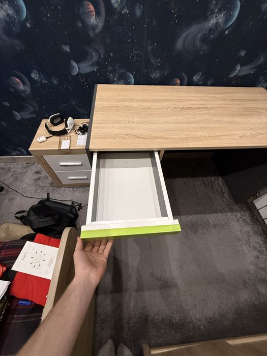 Письмовий стіл