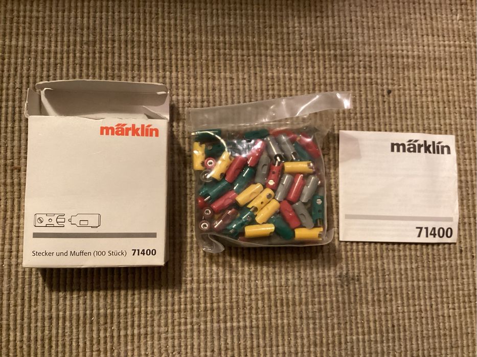 MARKLIN 100 BANANAS FICHAS. Novas em caixa, saco selado.