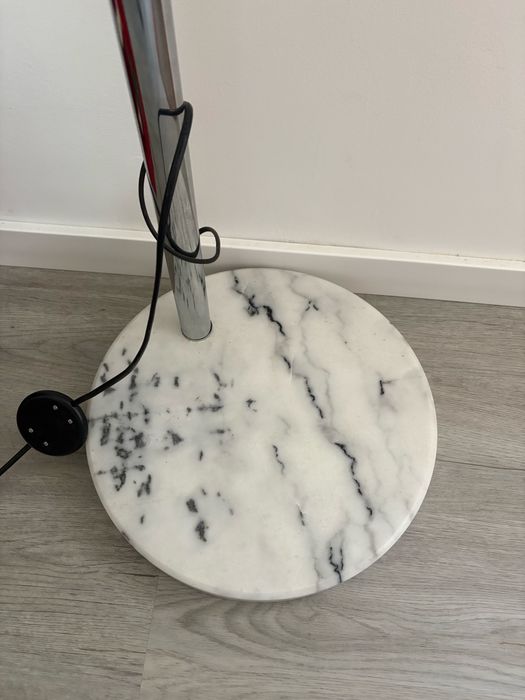 Candeeiro de canto com base