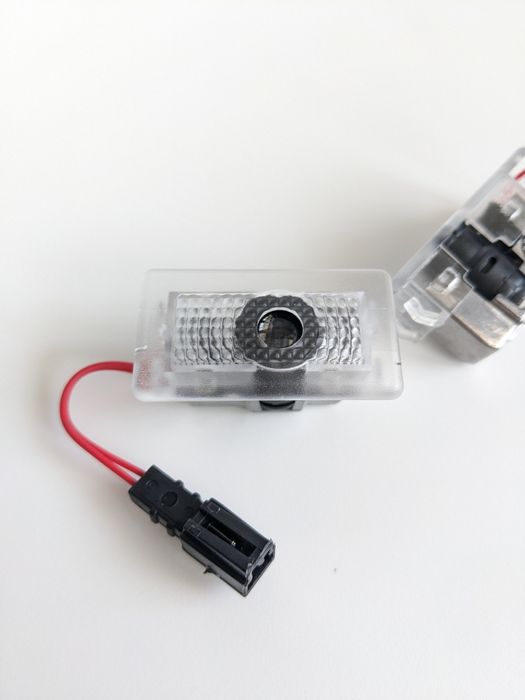 Проекція логотип светловая проекция подсветка Тесла Model 3 Y S X